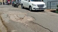 Jalan rusak