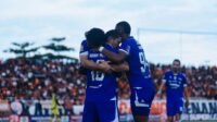 large_adam_alis_persija_sut_5c34924c0c